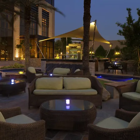 Le Meridien Dubai Hotel & Conference Centre-2